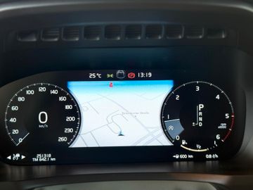 Volvo XC90 - 11