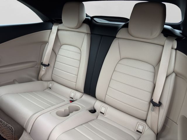 Fahrzeugabbildung Mercedes-Benz C 180 Cabrio AMG+Sportfahrwerk+Leder+Kamera+Spur