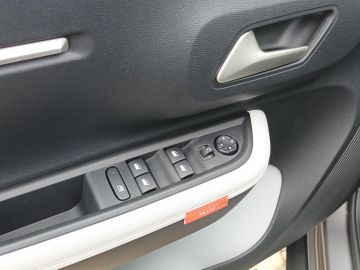 Citroën C3 Turbo 100 MAX HUD°NAVI°LED°RFK°FRONT- LENKKRA