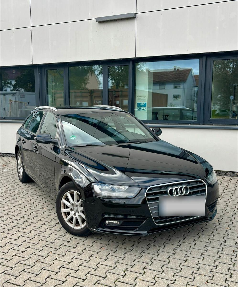Audi A4 2013 — rear view