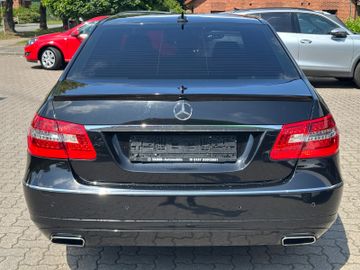Mercedes E 220 - 5