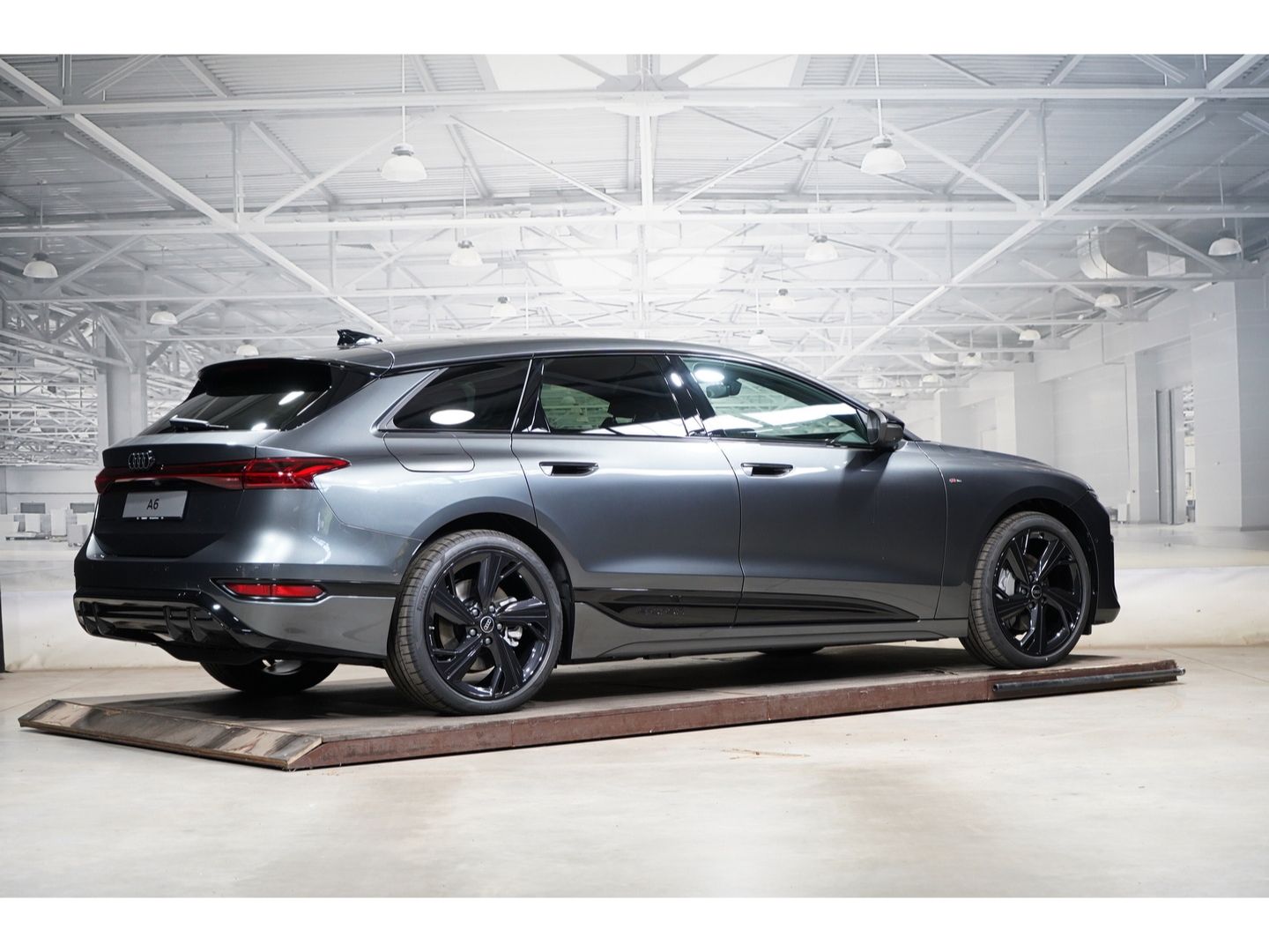 Audi A6 e-tron Avant S line Business performance Tech imagem 3