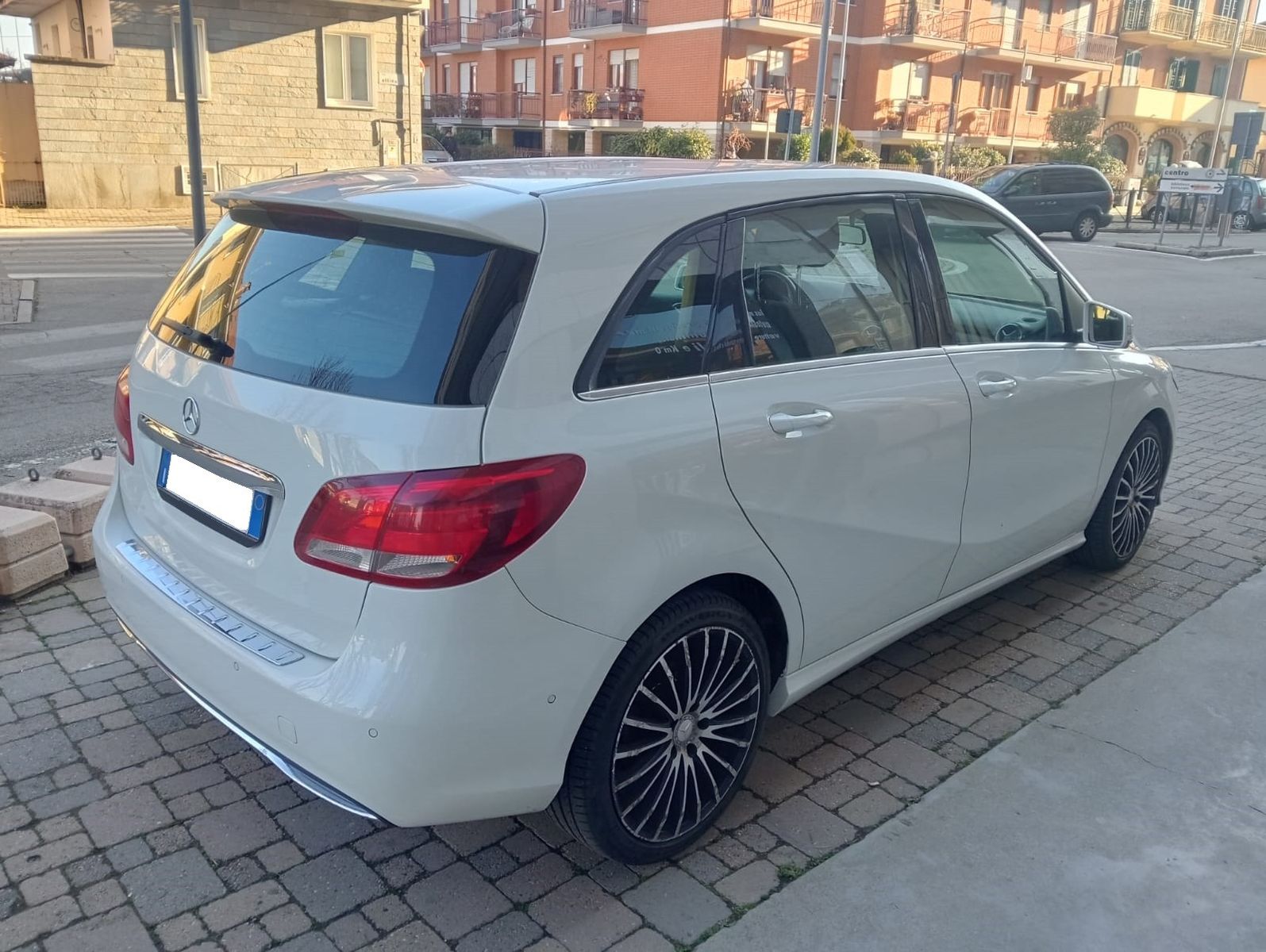MERCEDES-BENZ B 180 CDI -PREMIUM