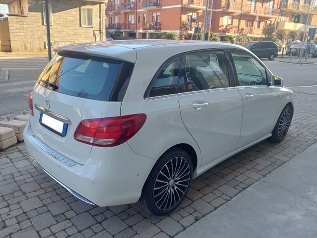 MERCEDES-BENZ B 180 CDI -PREMIUM