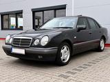 Mercedes-Benz Mercedes E280 | 1. HAND | GEPFLEGT | VOLLL... - gebrauchte Mercedes-Benz E 280 aus dem Jahr 1996