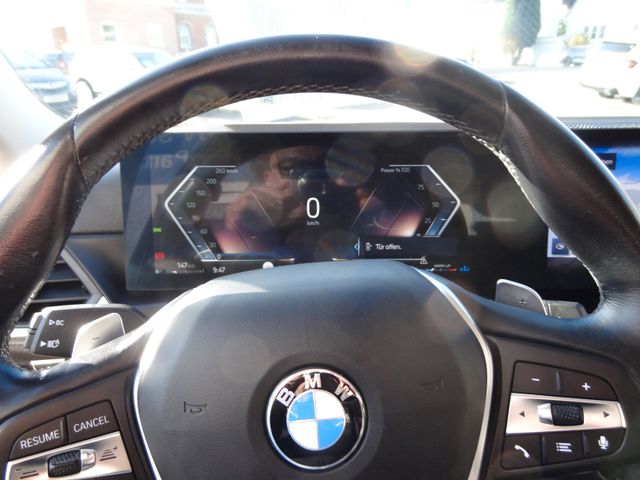 Fahrzeugabbildung BMW 318d/CurvedDisplay/1.Hd/LED/Leder/Navi/