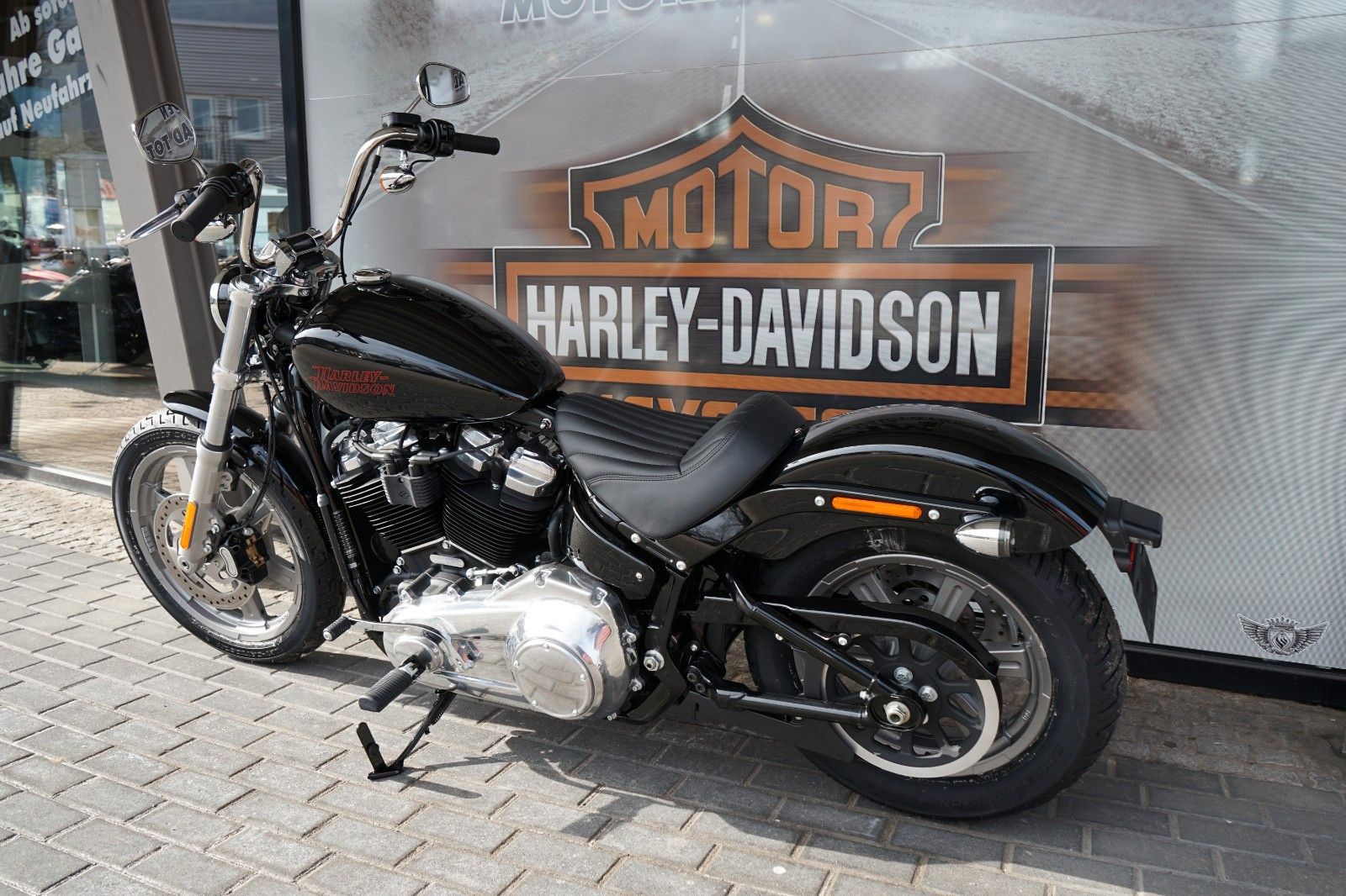 Fahrzeugabbildung Harley-Davidson Softail Standard 2024 mit TZ