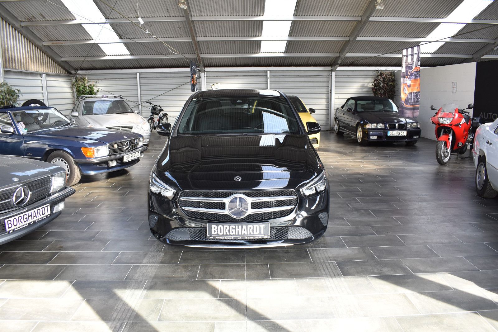 MERCEDES-BENZ B 180 AUTOMATIK AHK