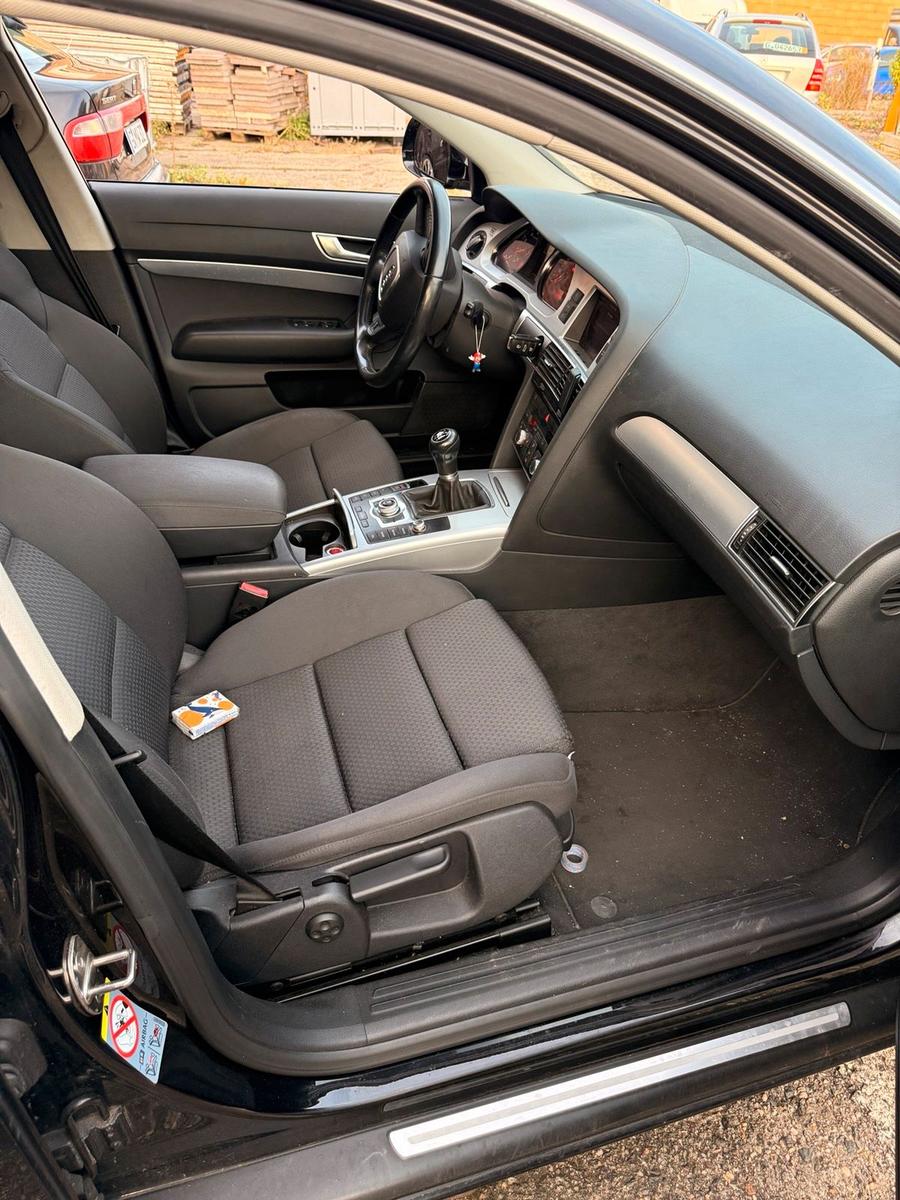 Audi A6 2011 — photo 8