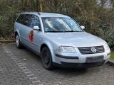 Volkswagen VW Passat 1.6 - Volkswagen Passat aus 2002: Kombi