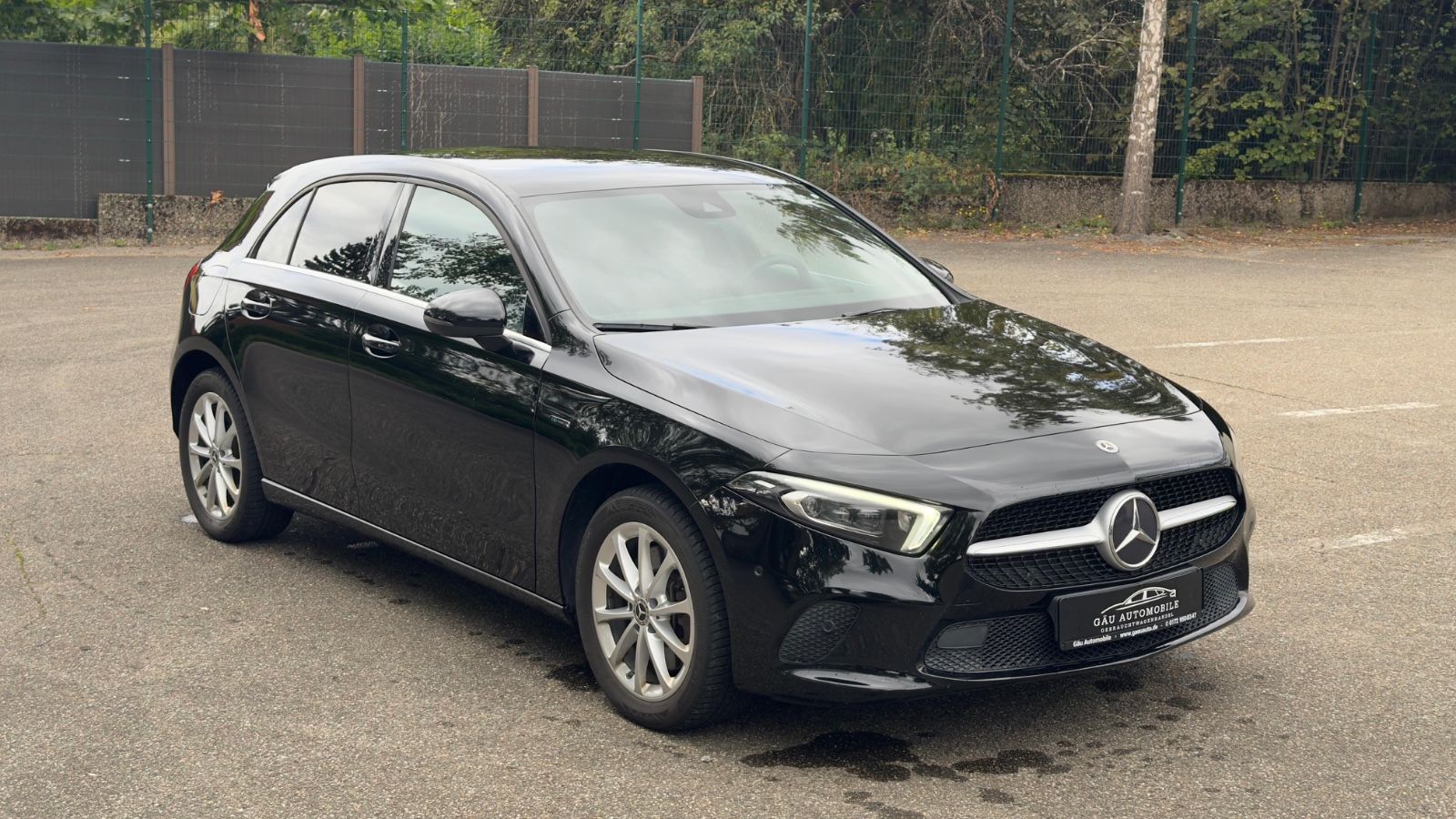 Mercedes-Benz A 250e MBUX Keyless Sportsitze,1.Hand foto 3