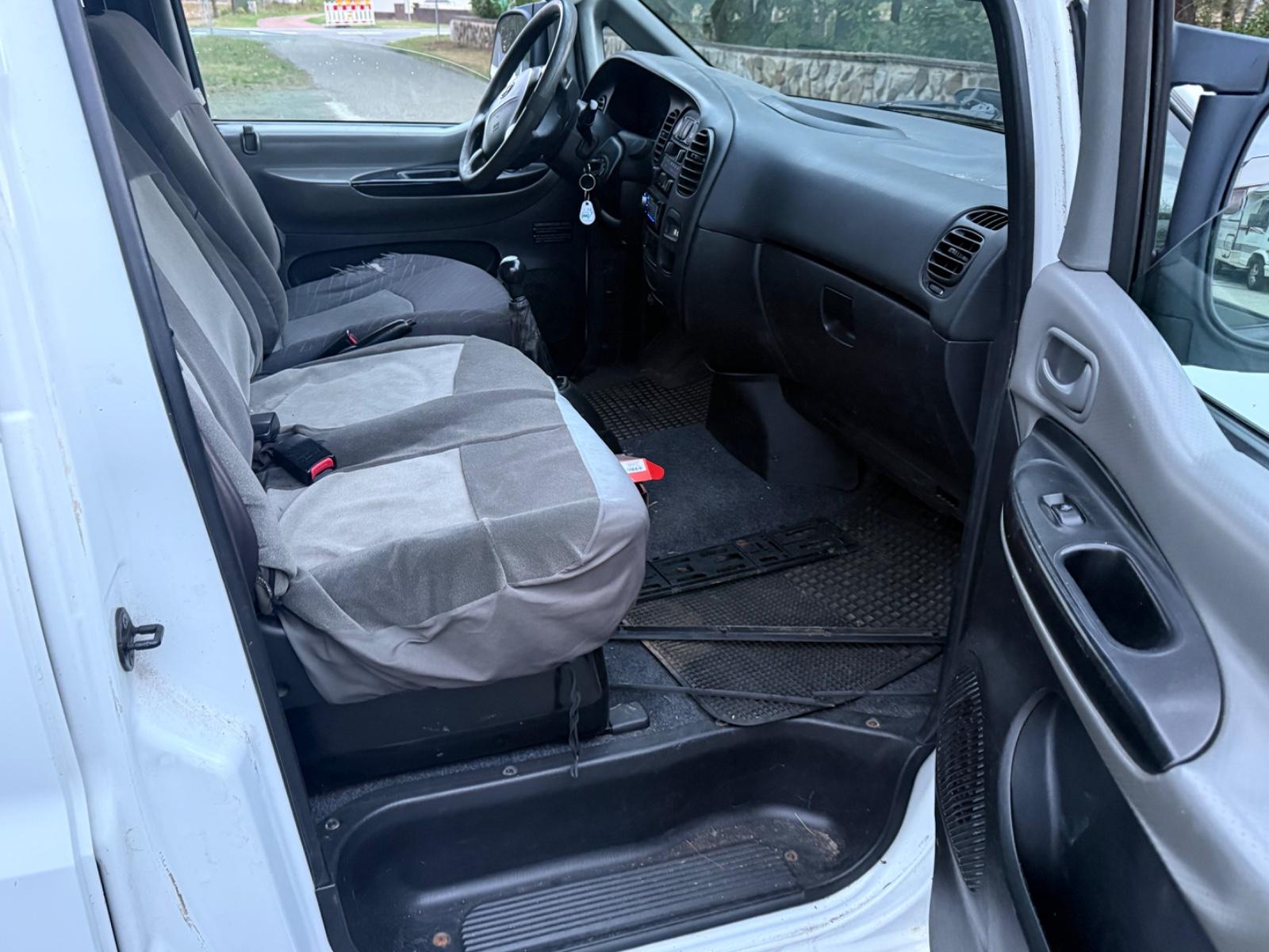 Hyundai H-1