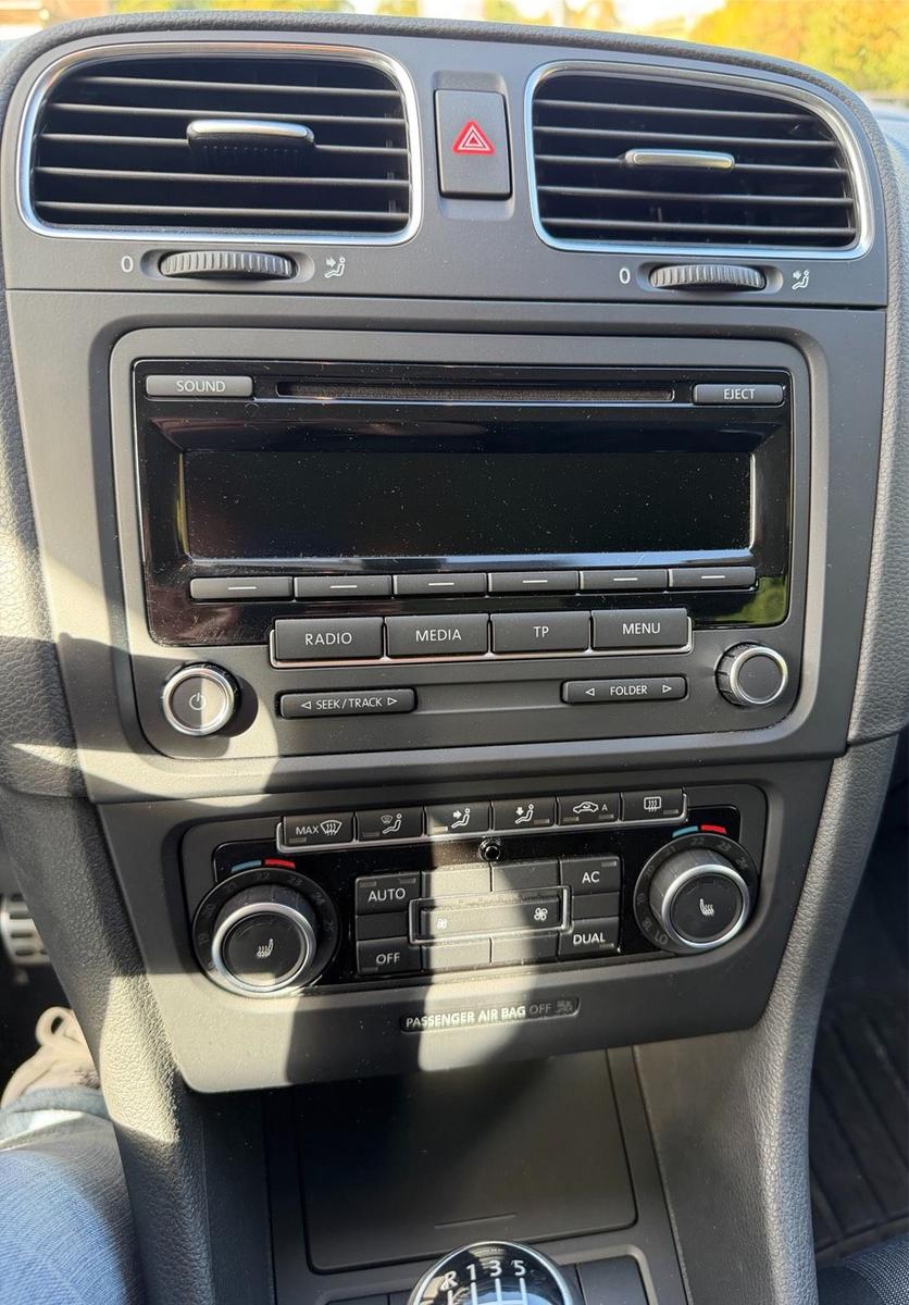 Volkswagen Golf 2011 — photo 10