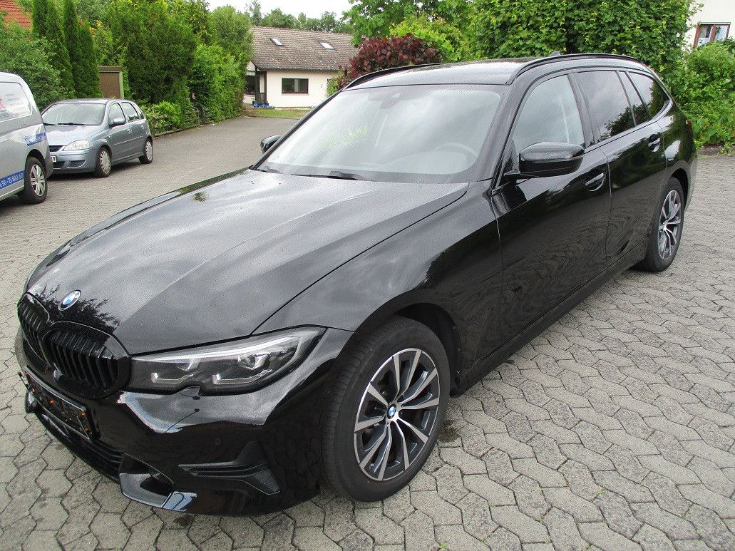 BMW 320 d Touring xDrive Sport Line