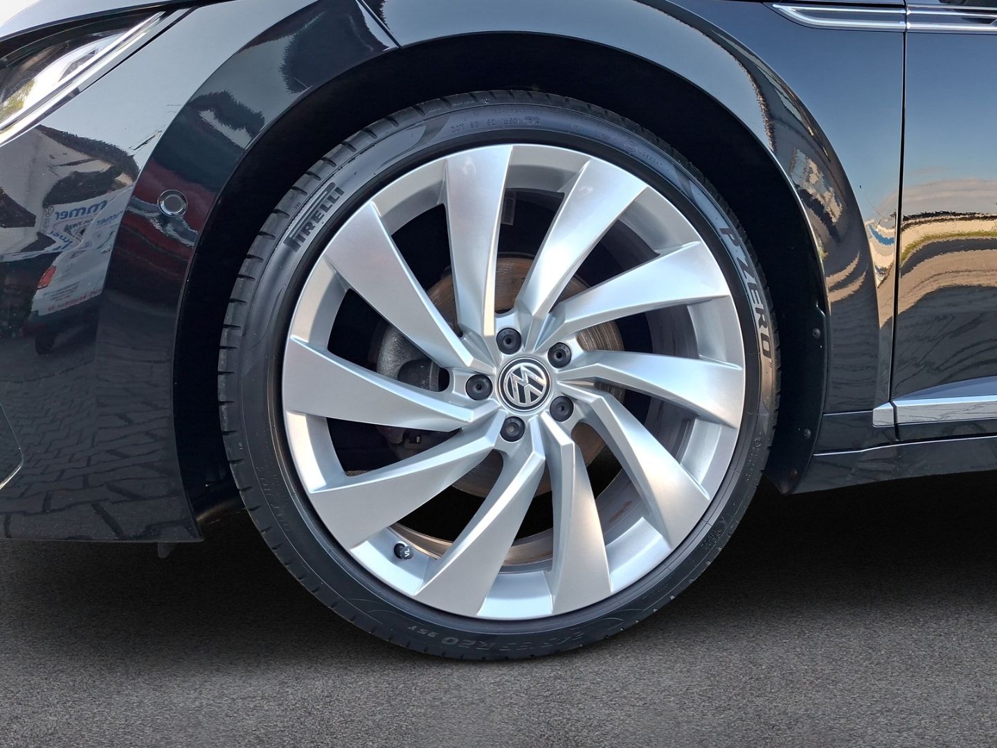 Arteon 2.0 TDI R-Line *NAVI*DYNAUDIO*PANO*DCC*