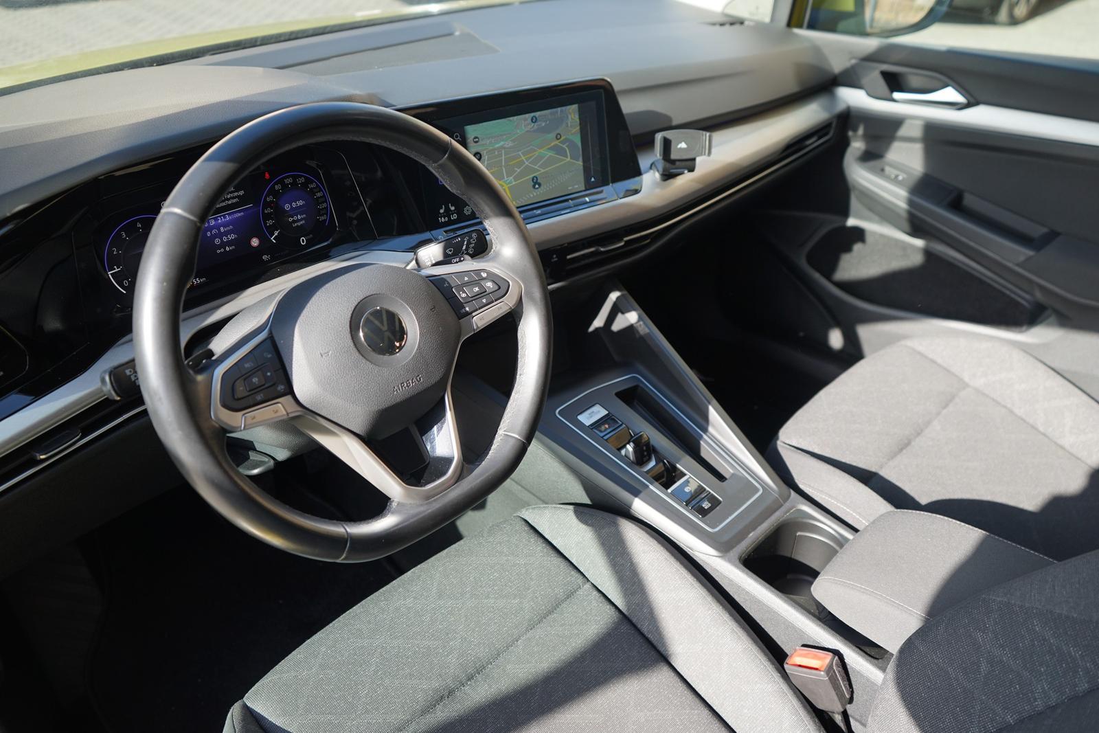 Volkswagen Golf VIII 1.0 eTSI Life LED Navi Sitzheizung ACC, миниатюра 28
