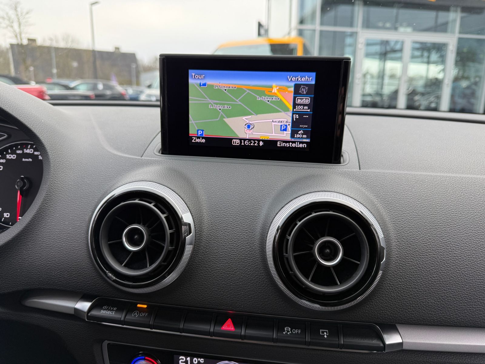 Fahrzeugabbildung Audi A3 1.4 TFSI Sportback Ambition Navi Xenon SHZ