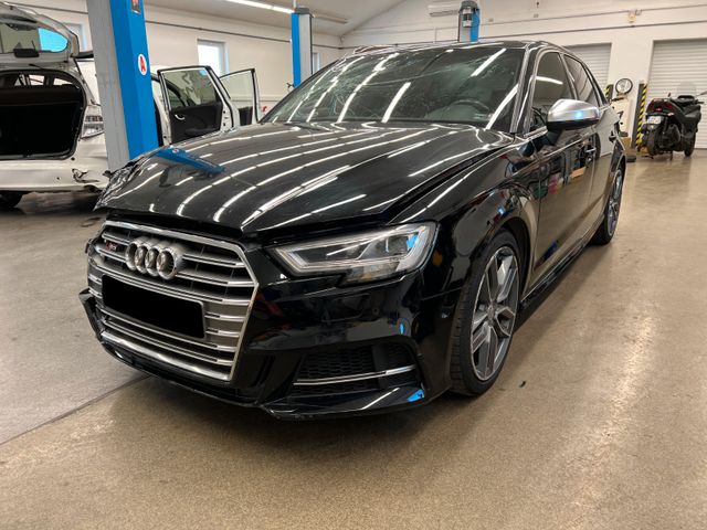 Audi S3 2.0 TFSI quattro DSG/NAV/PANORAMA/VIRTUAL