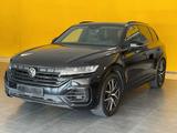 Volkswagen Touareg R-Line V6 3.0 TSI, 20", AHK, Pano, Dynau - Volkswagen Touareg mit Benzin-Antrieb: Geländewagen, 3.2