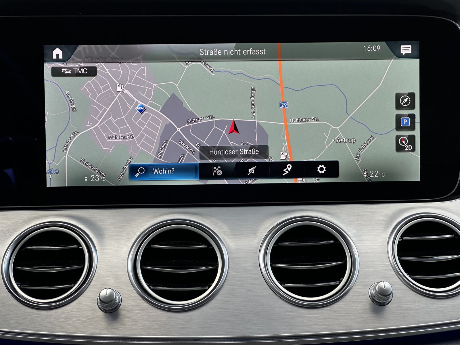 Fahrzeugabbildung Mercedes-Benz E 300e T Avantgarde NAV+LED+PANO+WIDESCREEN+KAM