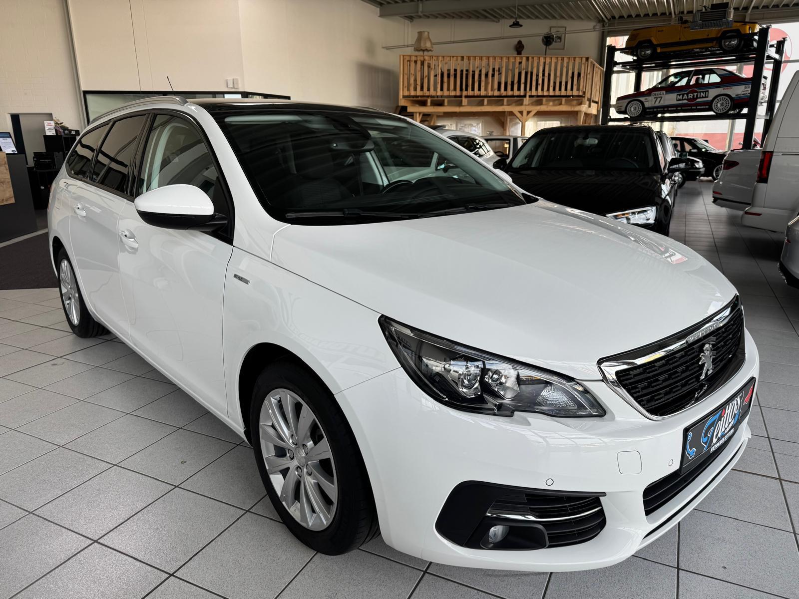 Peugeot 308 Style *Panorama*Kamera*CarPlay*Navi*SHZ*PDC*