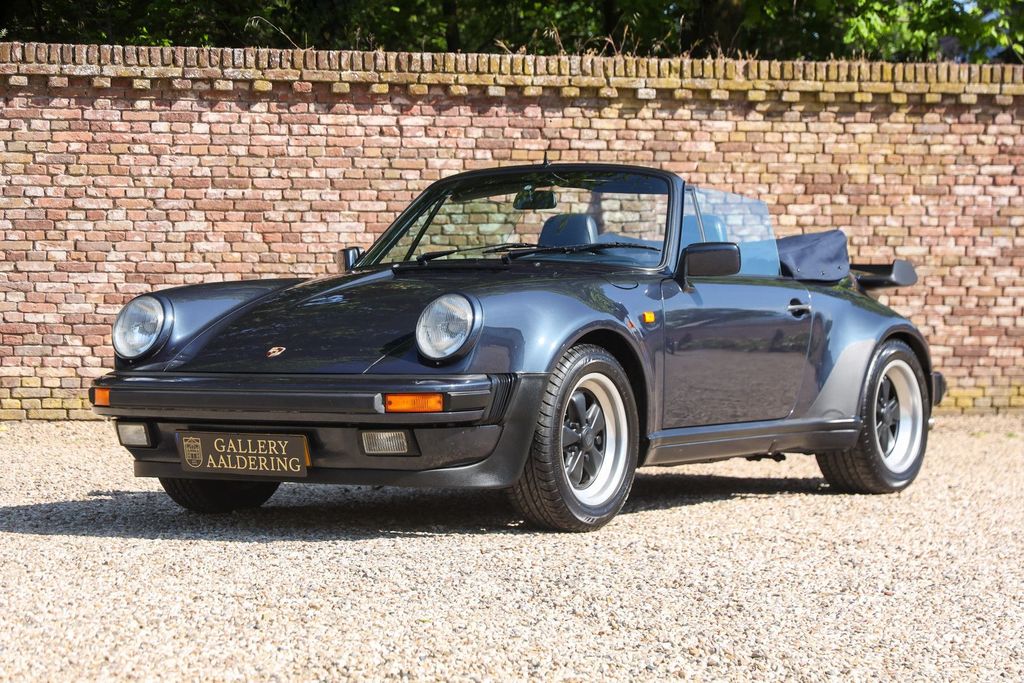 Porsche 930