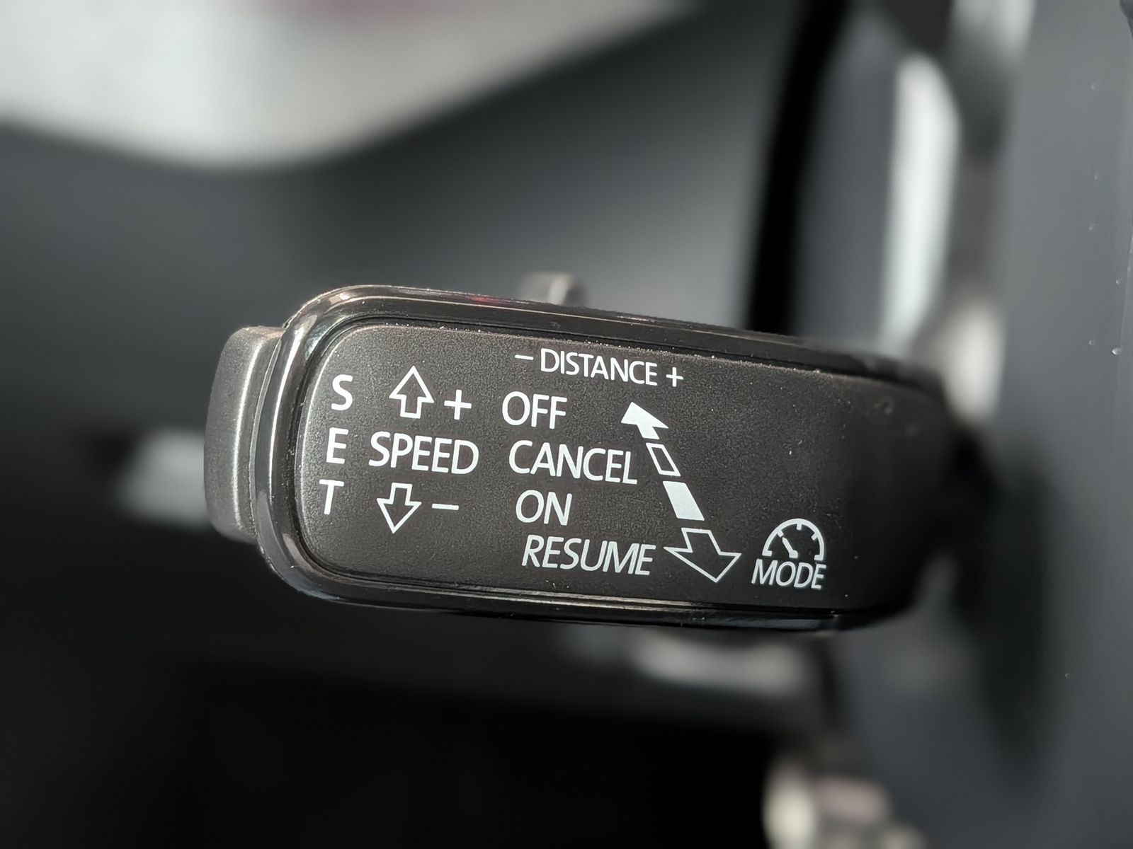 Fahrzeugabbildung SKODA Kamiq 1.5 TSI DSG Monte Carlo Pano Matrix 5J.GAR