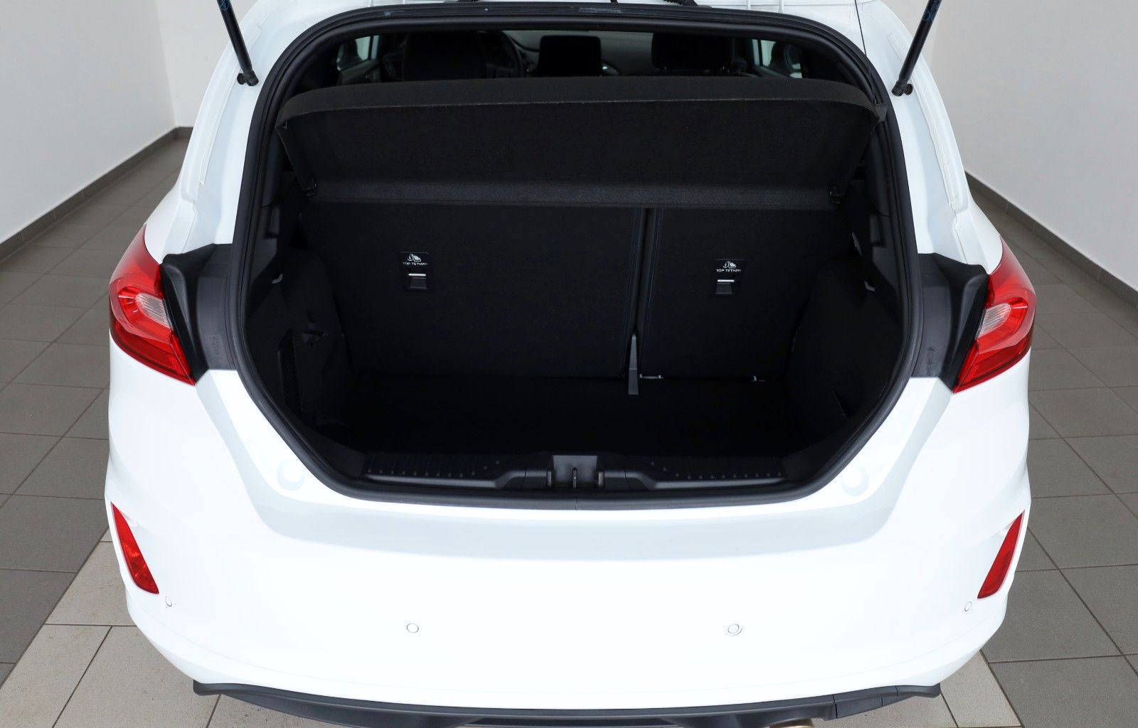 Fahrzeugabbildung Ford Fiesta ST-Line Navi,LED,SH,Kamera,B&O,ACC,SR+WR