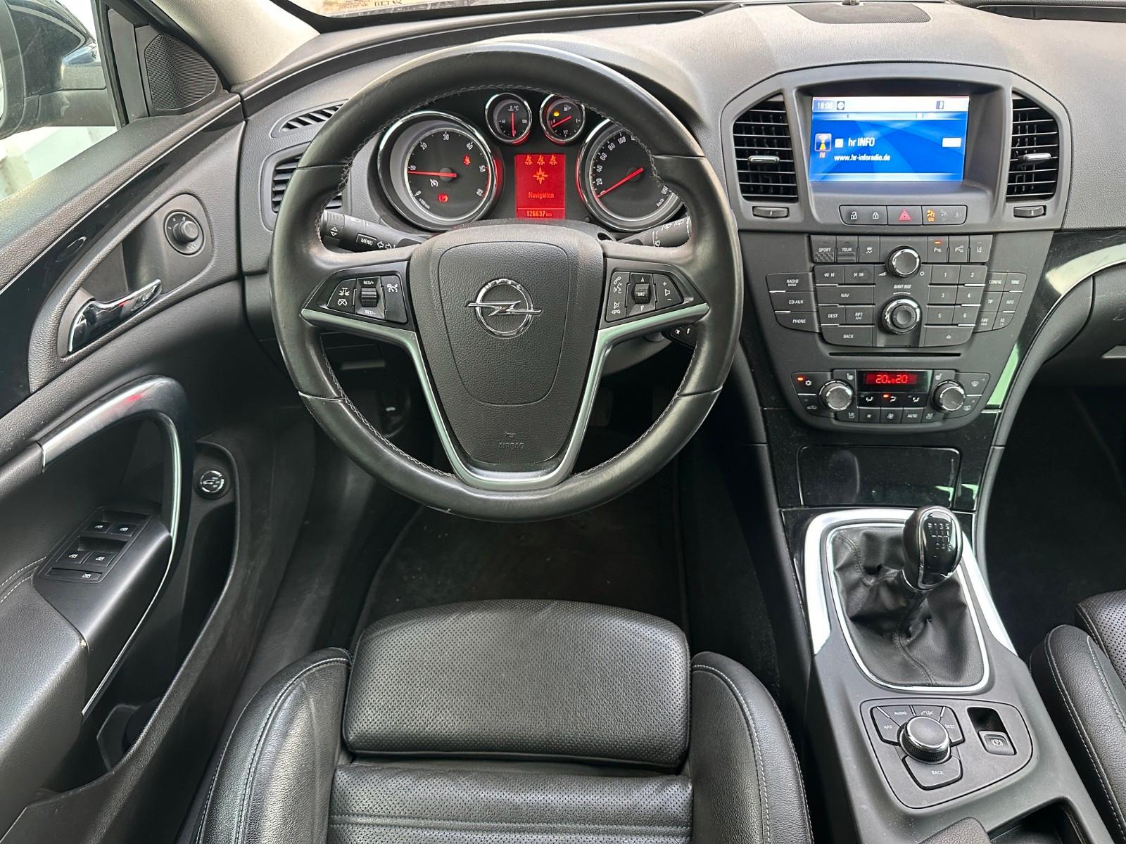 Opel Insignia 2013 — photo 12