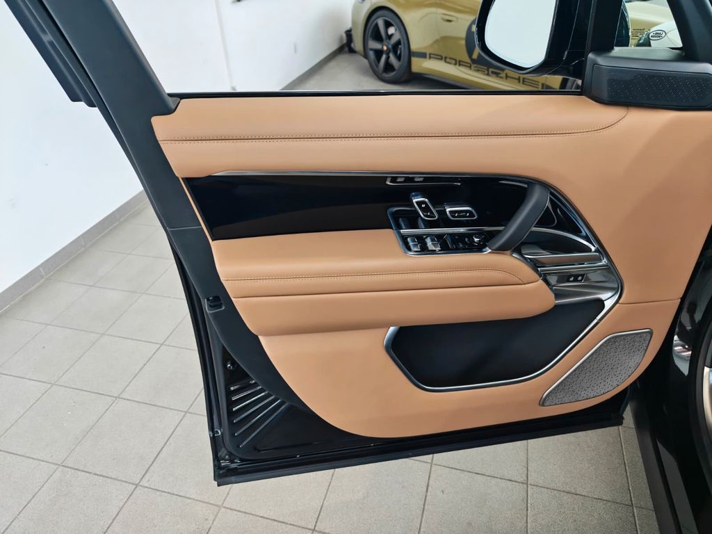 Image of Land Rover Range Rover
