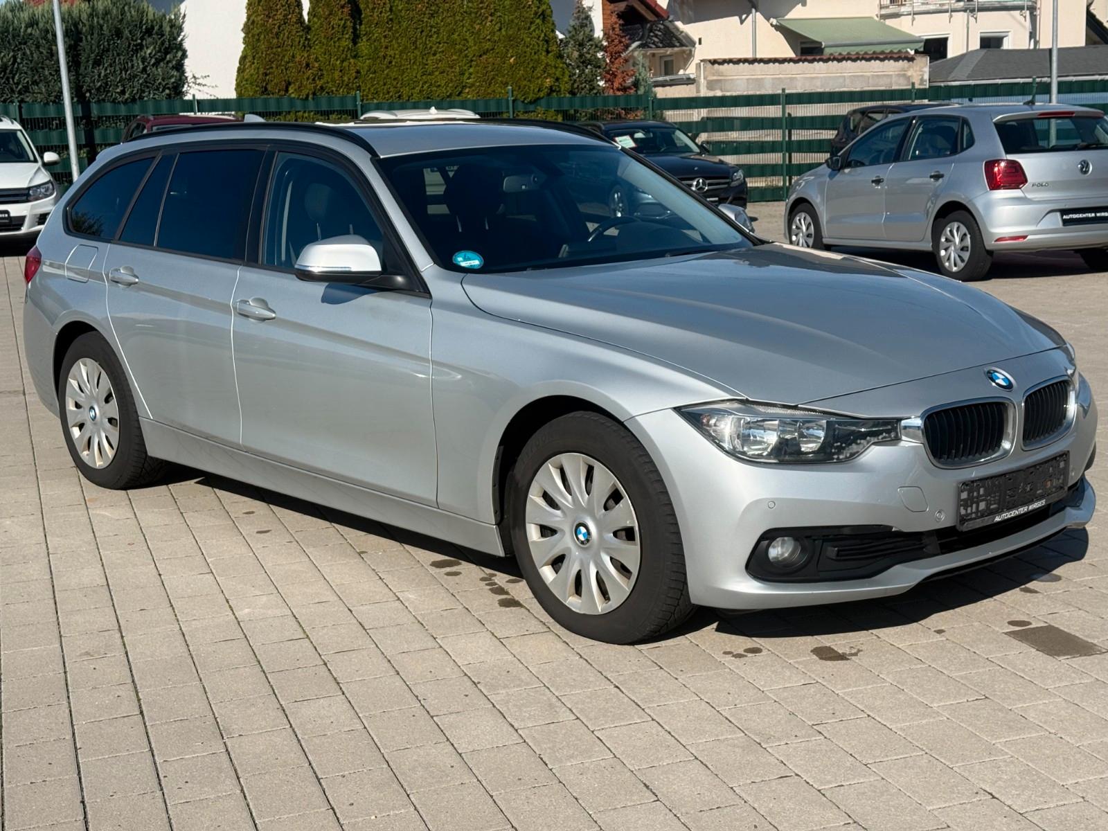 BMW 318 2015 — interior