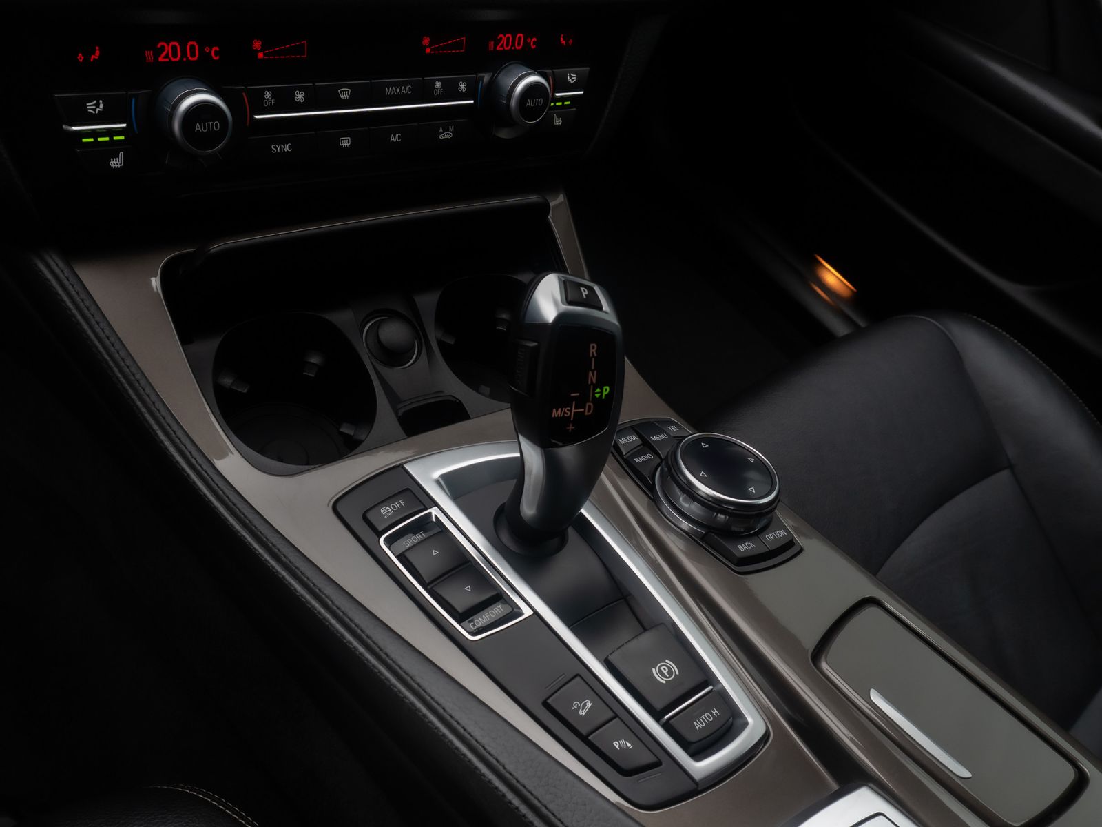 Fahrzeugabbildung BMW 530d xD Modern Line AHK HUD HiFi Leder Standheiz