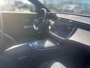 Mercedes E 200 - 9