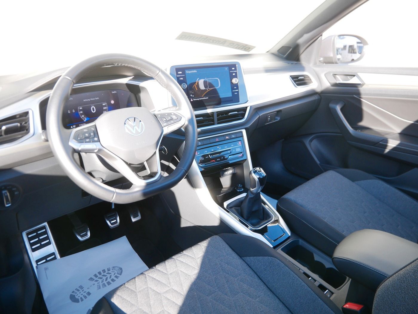 Fahrzeugabbildung Volkswagen T-Roc Cabriolet 1.0 MOVE NEU42T AHK LED SHZ+LHZ