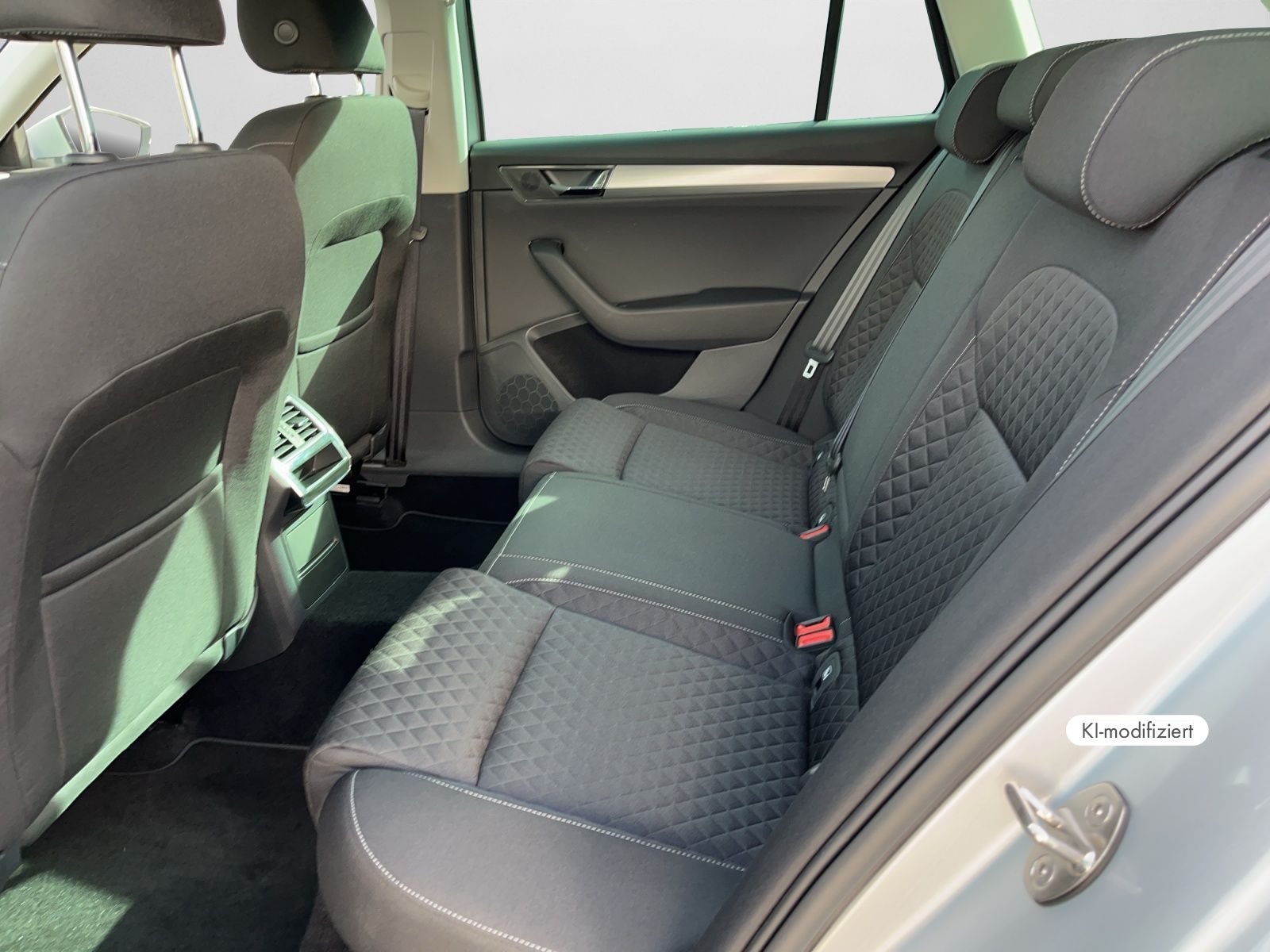 Skoda Superb - Bild 15