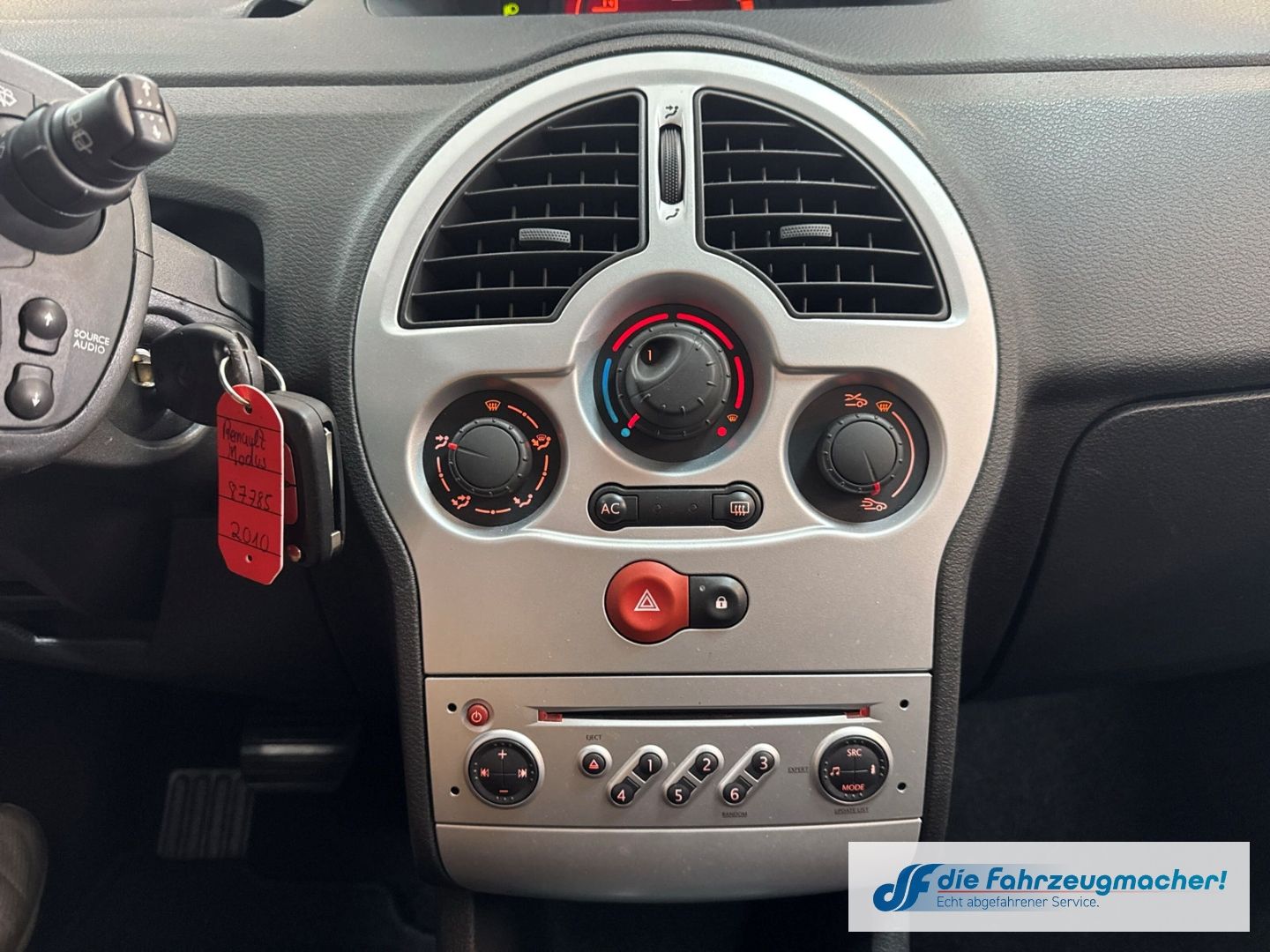 Fahrzeugabbildung Renault Modus Dynamique 1,6 Automatik Klima el.SP Spieg.