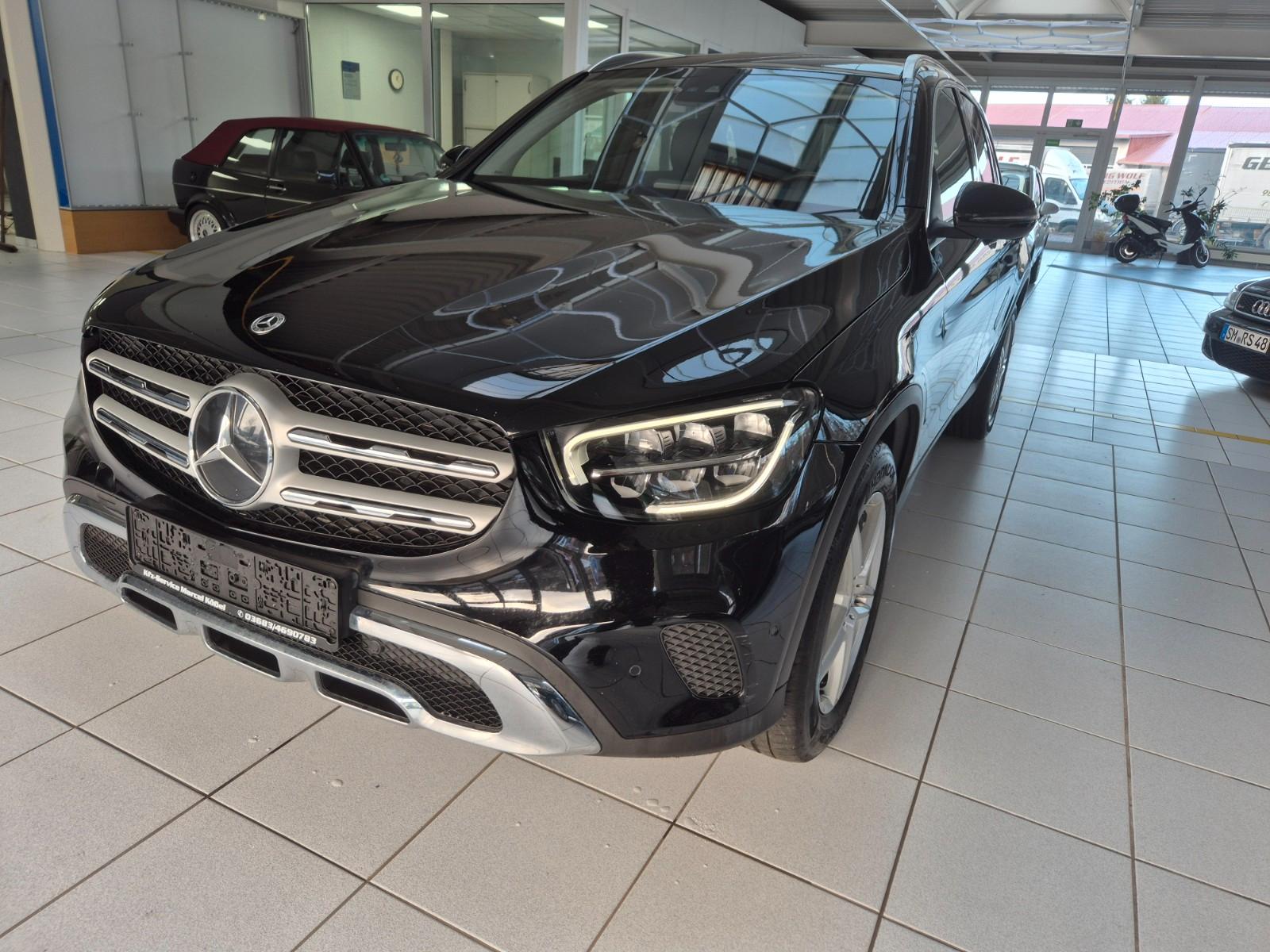 Mercedes-Benz GLC 300 d 4Matic LED/AHK/KAMERA/TEMPOM.