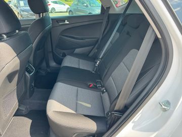 Hyundai TUCSON - 12