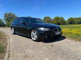 BMW 530d Touring A - M Paket Head up Panorama Dach  - BMW 530: M Paket