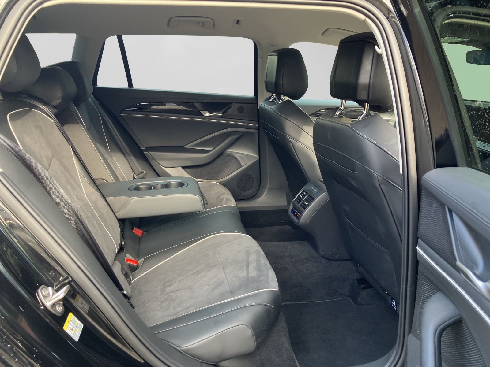 Volkswagen Passat Variant - Bild 6