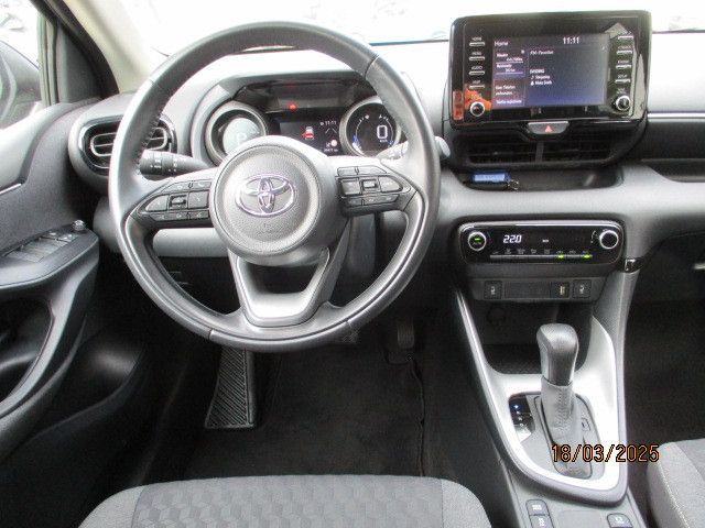 Fahrzeugabbildung Toyota Yaris Hybrid Team Deutschland