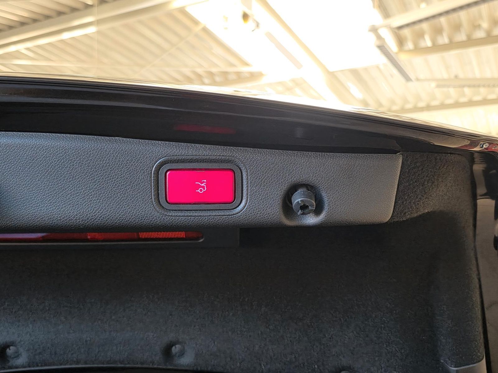 Fahrzeugabbildung Mercedes-Benz E200 Lim. AMG/Burmester/Airmatic/HuD/Multibeam