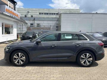 Audi Q8 e-tron - 11