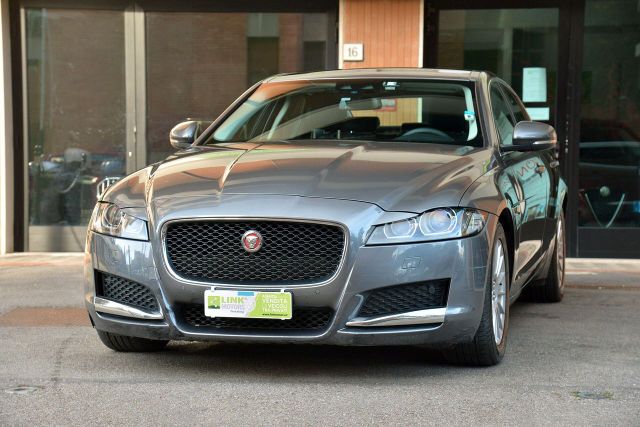 Jaguar XF 2.0 D 180 CV aut. Prestige Business