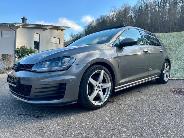 Volkswagen Golf 2.0 TDI BMT GTD*PANO*DSG*NAVI*BIXENON*