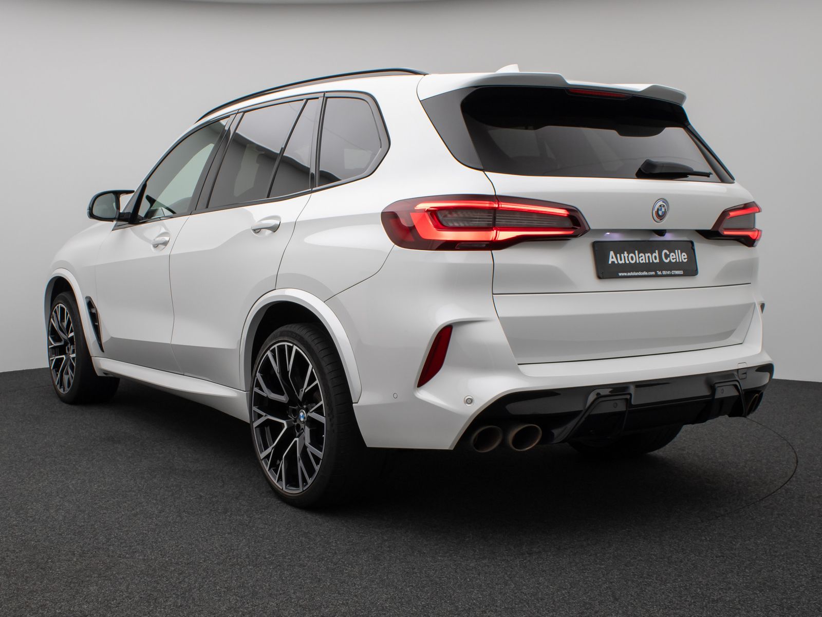 Fahrzeugabbildung BMW X5 M  Competition Panorama Laser 360°B&W SoftCL
