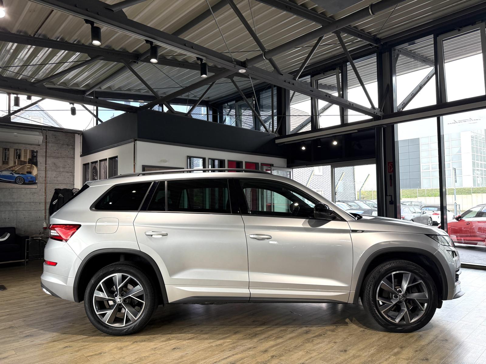 Skoda Kodiaq Sportline 4x4*7-SITZER*LED*KAMERA*AHK*
