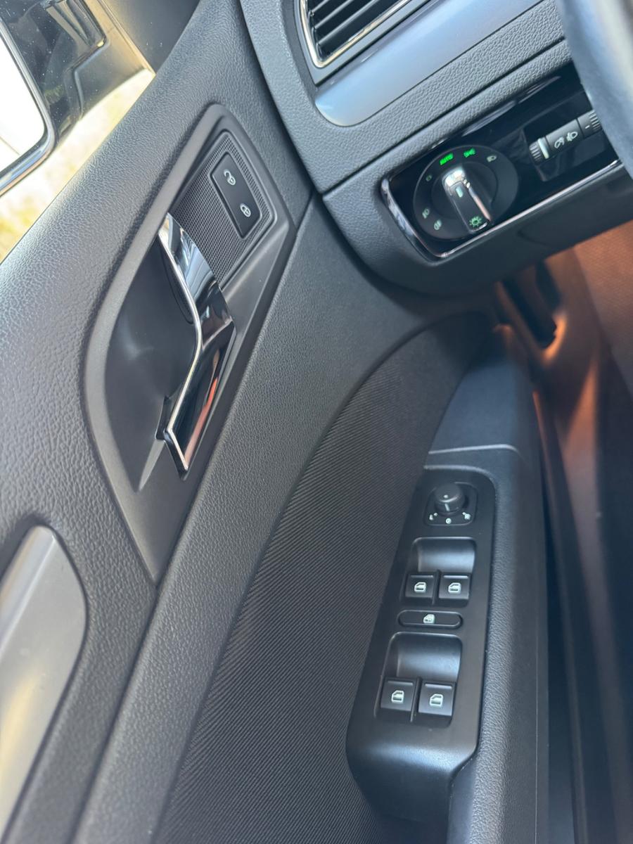 Skoda Superb Combi Active *1.Hand*Garantie*AHK*