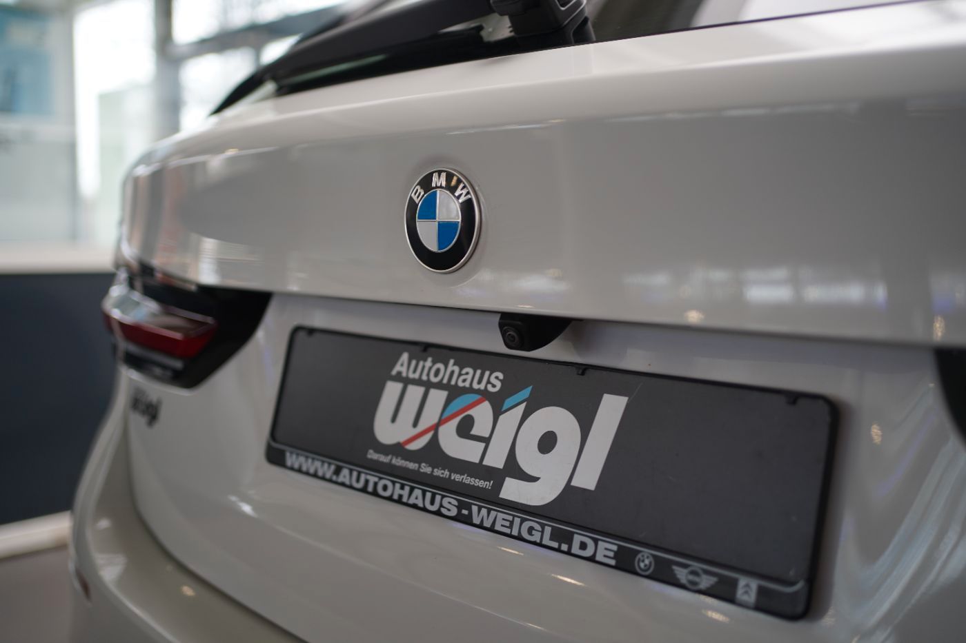 Fahrzeugabbildung BMW 530d xDrive +ParkingAssist+AHK+HarmanKardonSyste