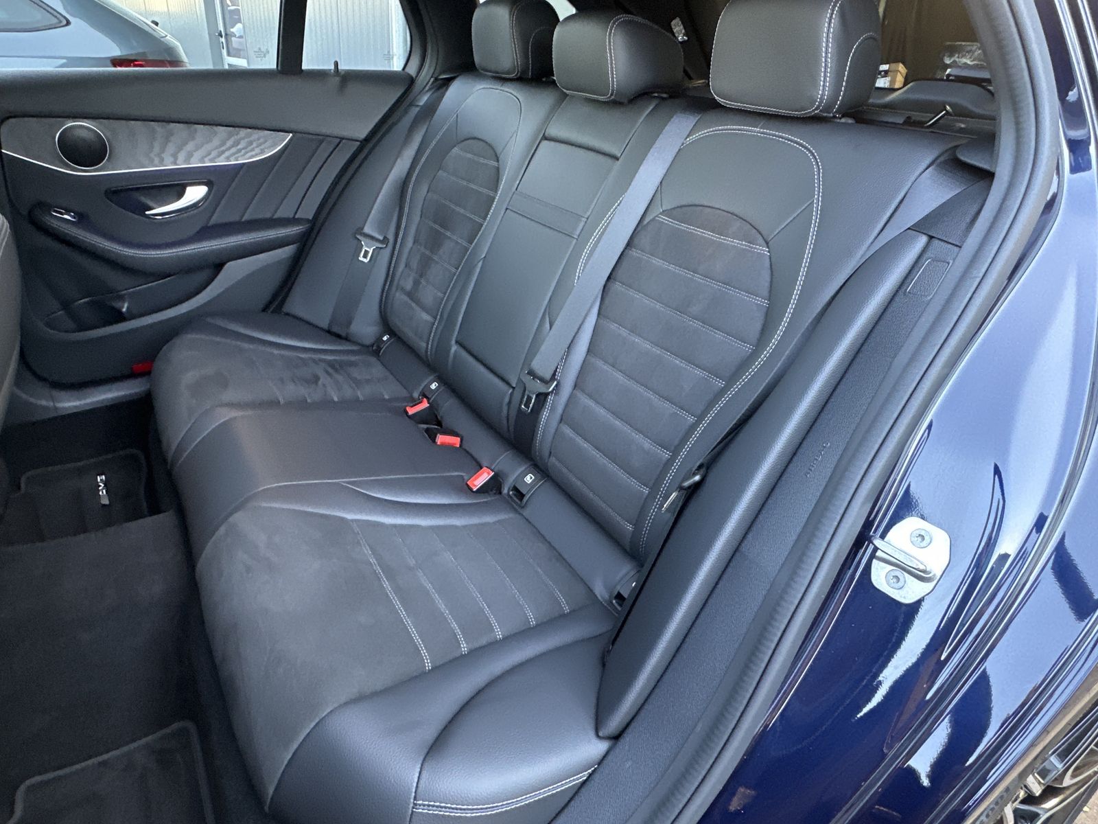 Fahrzeugabbildung Mercedes-Benz C 300d T 4M AMG Line NAV+LED+KAMERA+DISTRONIC+PP